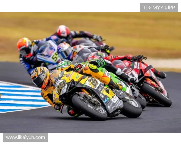 2026年摩托比赛精彩瞬间视频回顾与分析 2026年摩托比赛精彩瞬间视频回顾与分析